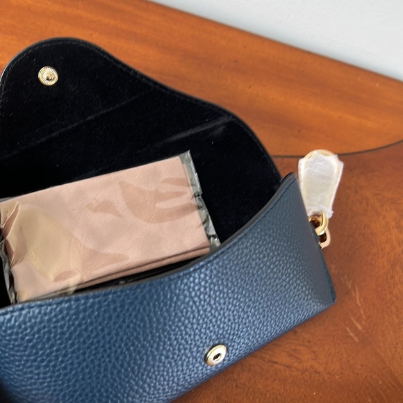 LOEWE leather sunglasses case, NWT - Picture 3 of 7